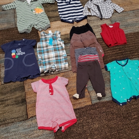 Baby boys size newborn clothing bundle of 14 - Picture 4 of 7